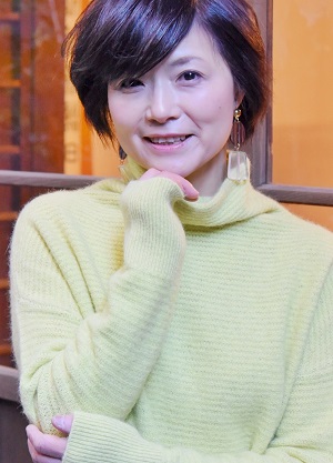 與那原慶子